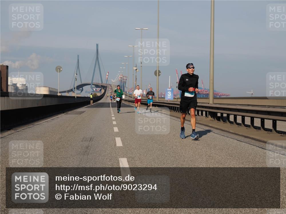 03.10.2025 - Köhlbrandbrückenlauf Fabian Wolf http://msf.ph/oto/9023294 03.10.2025 09:39:24 Position 3  meine-sportfotos.de