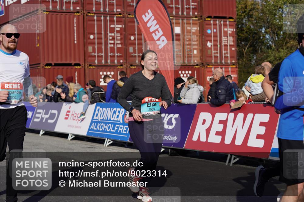 03.10.2025 - Köhlbrandbrückenlauf Michael Burmester http://msf.ph/oto/9023314 03.10.2025 10:25:36 Ziel 1652, 1653, 1948, 1998, 2002, 2003, 2244, 2245, 2251, 2489, 2787, 3441, 3443 meine-sportfotos.de