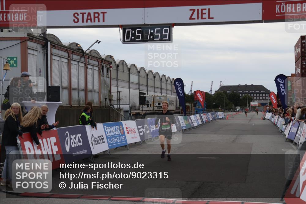 03.10.2025 - Köhlbrandbrückenlauf Julia Fischer http://msf.ph/oto/9023315 03.10.2025 15:52:00 Ziel 7054, 7520 meine-sportfotos.de