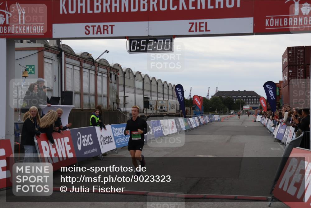 03.10.2025 - Köhlbrandbrückenlauf Julia Fischer http://msf.ph/oto/9023323 03.10.2025 15:52:01 Ziel 7054, 7520 meine-sportfotos.de