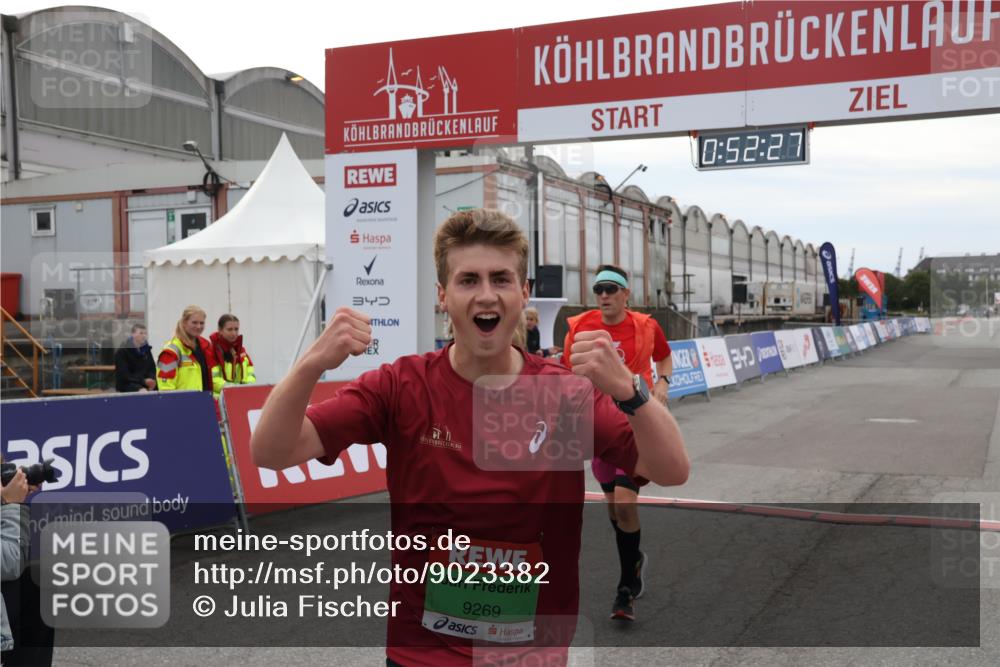 03.10.2025 - Köhlbrandbrückenlauf Julia Fischer http://msf.ph/oto/9023382 03.10.2025 15:52:27 Ziel 8968, 9269, 9602 meine-sportfotos.de