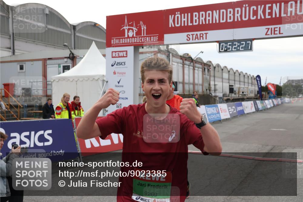 03.10.2025 - Köhlbrandbrückenlauf Julia Fischer http://msf.ph/oto/9023385 03.10.2025 15:52:27 Ziel 8968, 9269, 9602 meine-sportfotos.de