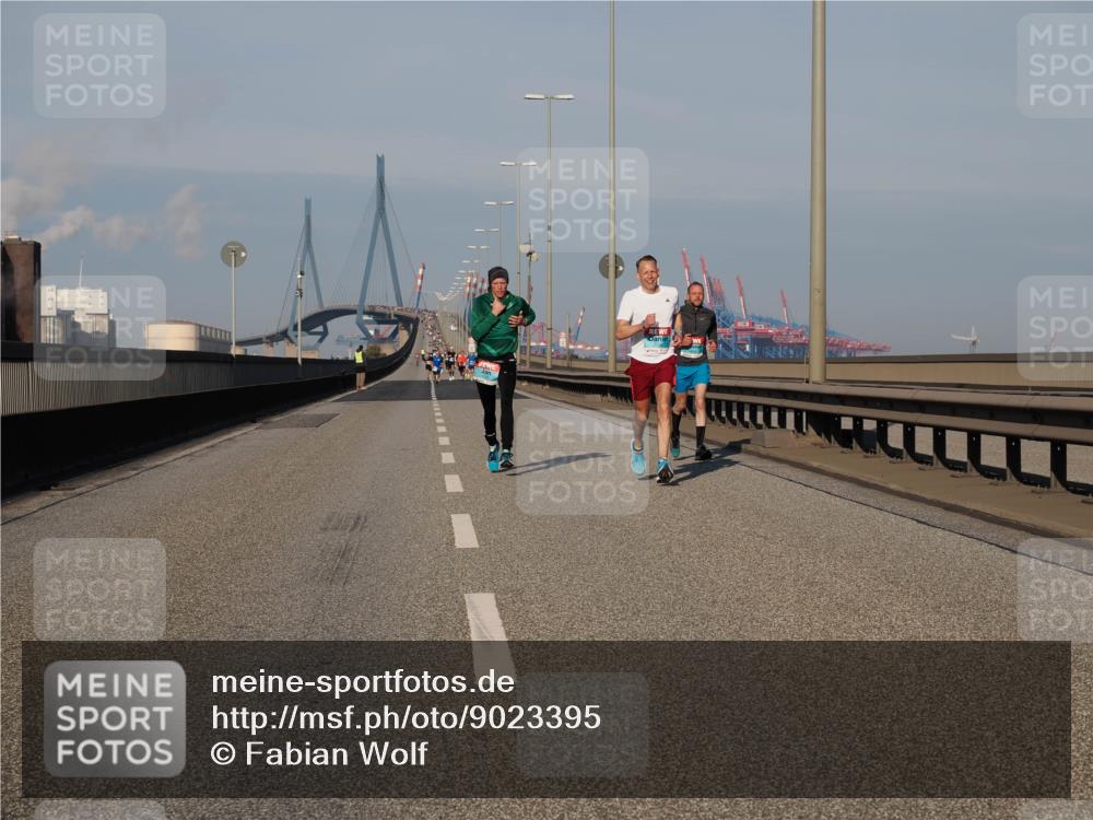 03.10.2025 - Köhlbrandbrückenlauf Fabian Wolf http://msf.ph/oto/9023395 03.10.2025 09:39:29 Position 3  meine-sportfotos.de