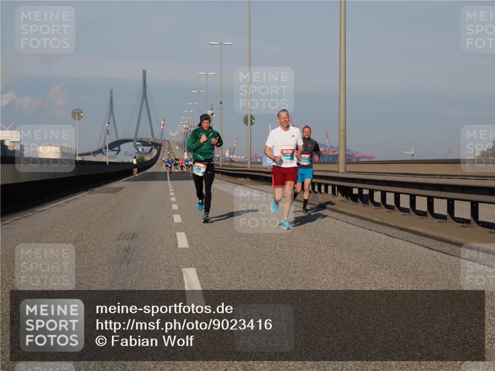 03.10.2025 - Köhlbrandbrückenlauf Fabian Wolf http://msf.ph/oto/9023416 03.10.2025 09:39:30 Position 3  meine-sportfotos.de