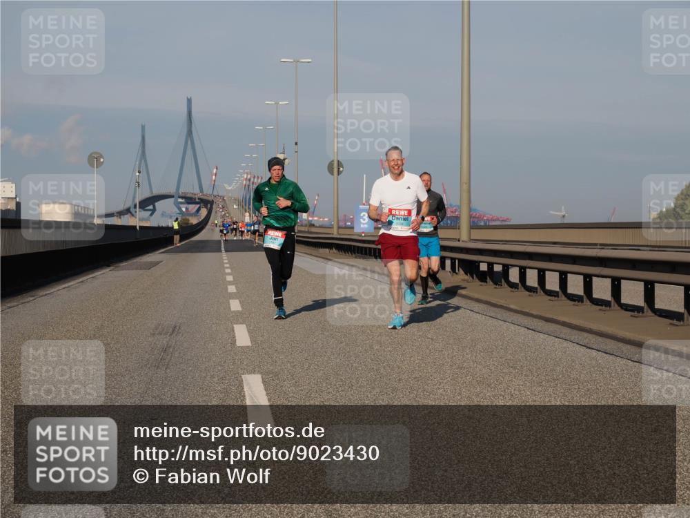 03.10.2025 - Köhlbrandbrückenlauf Fabian Wolf http://msf.ph/oto/9023430 03.10.2025 09:39:30 Position 3  meine-sportfotos.de