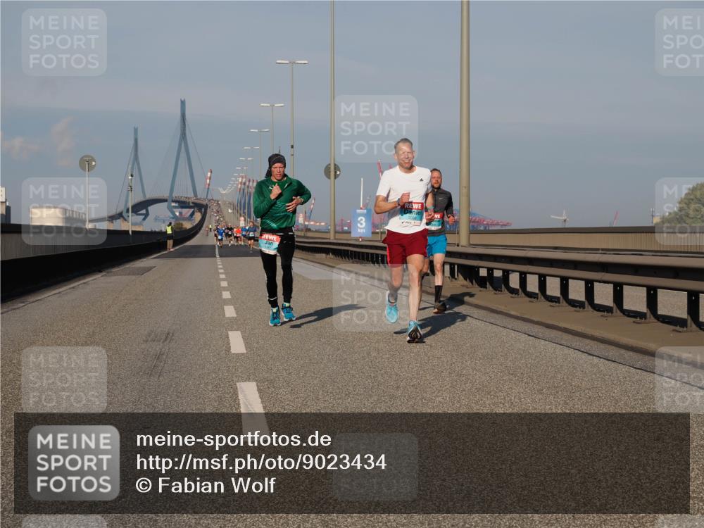 03.10.2025 - Köhlbrandbrückenlauf Fabian Wolf http://msf.ph/oto/9023434 03.10.2025 09:39:31 Position 3 3 meine-sportfotos.de