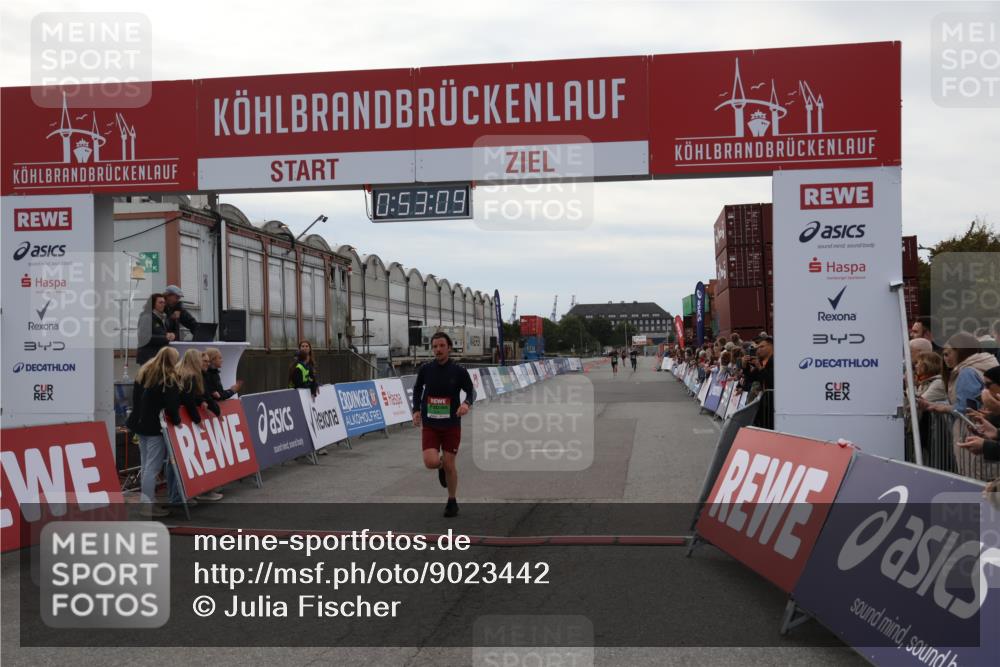 03.10.2025 - Köhlbrandbrückenlauf Julia Fischer http://msf.ph/oto/9023442 03.10.2025 15:53:10 Ziel 9461, 9591 meine-sportfotos.de