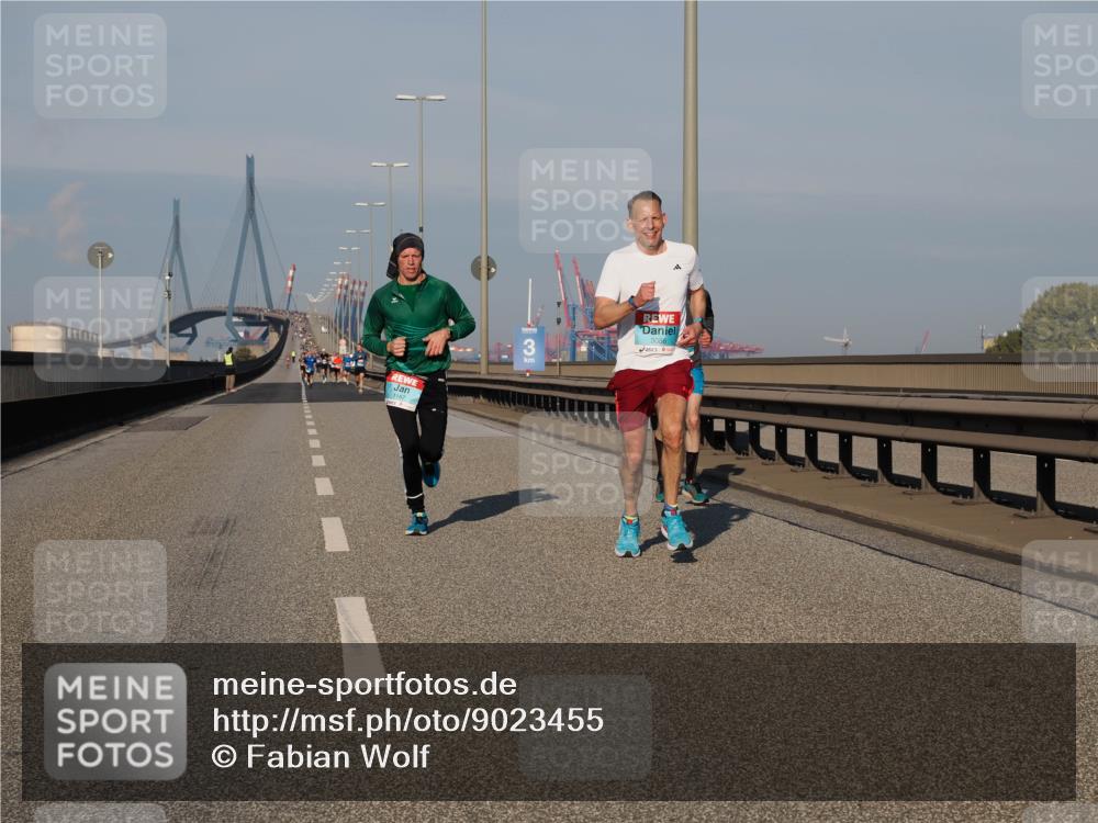 03.10.2025 - Köhlbrandbrückenlauf Fabian Wolf http://msf.ph/oto/9023455 03.10.2025 09:39:31 Position 3 3086 meine-sportfotos.de