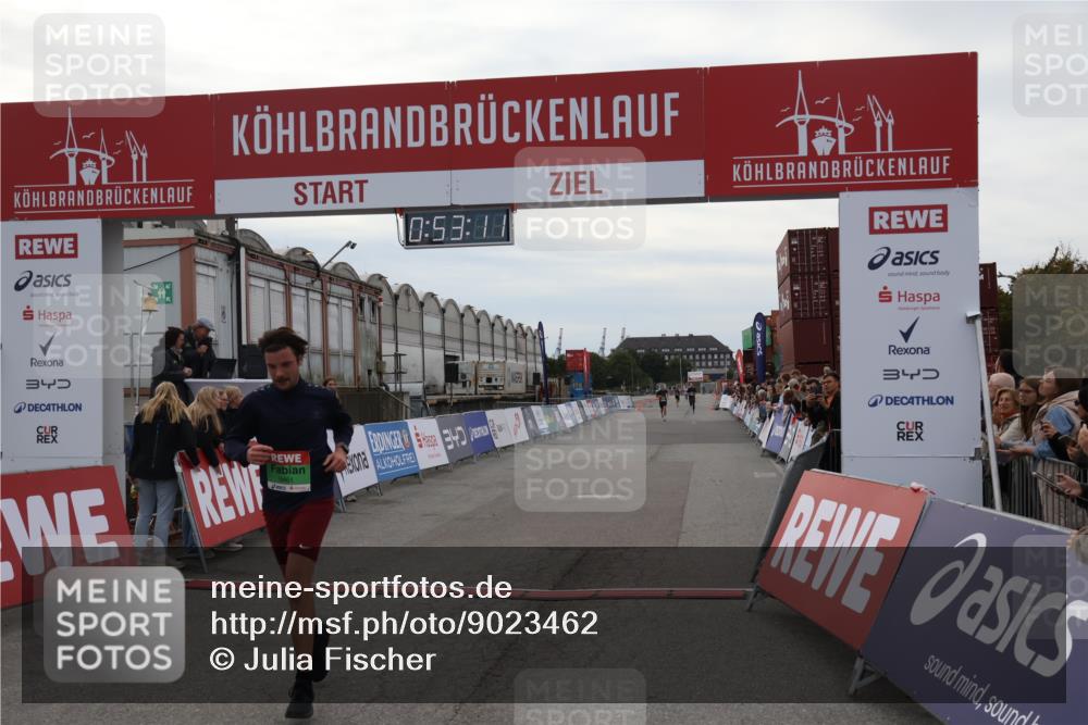 03.10.2025 - Köhlbrandbrückenlauf Julia Fischer http://msf.ph/oto/9023462 03.10.2025 15:53:11 Ziel 9461, 9591 meine-sportfotos.de