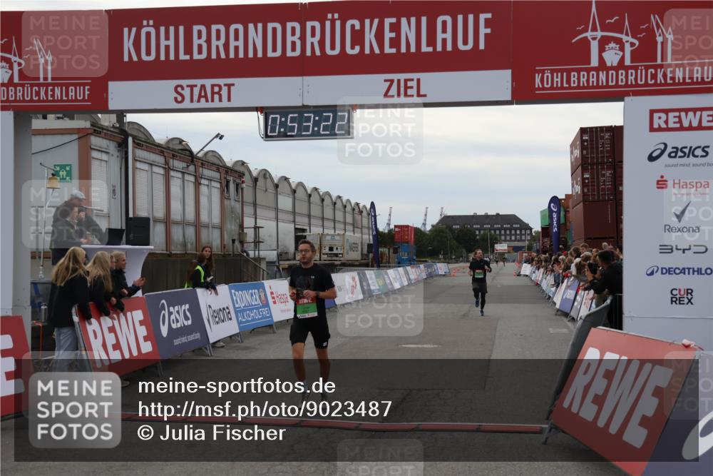 03.10.2025 - Köhlbrandbrückenlauf Julia Fischer http://msf.ph/oto/9023487 03.10.2025 15:53:22 Ziel 7143, 9707 meine-sportfotos.de