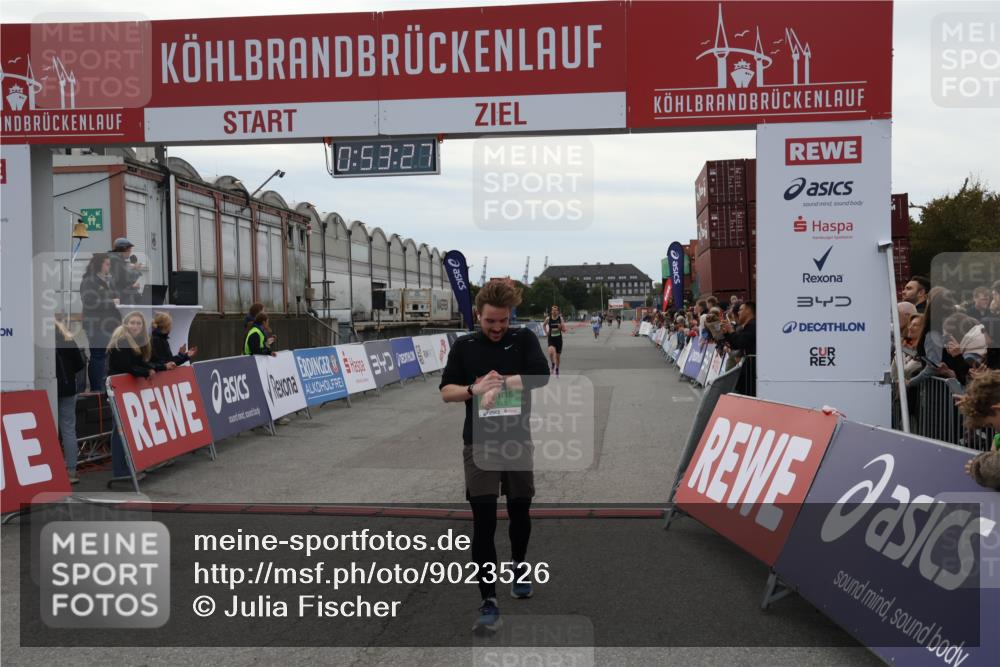 03.10.2025 - Köhlbrandbrückenlauf Julia Fischer http://msf.ph/oto/9023526 03.10.2025 15:53:27 Ziel 7143, 9058, 9707 meine-sportfotos.de
