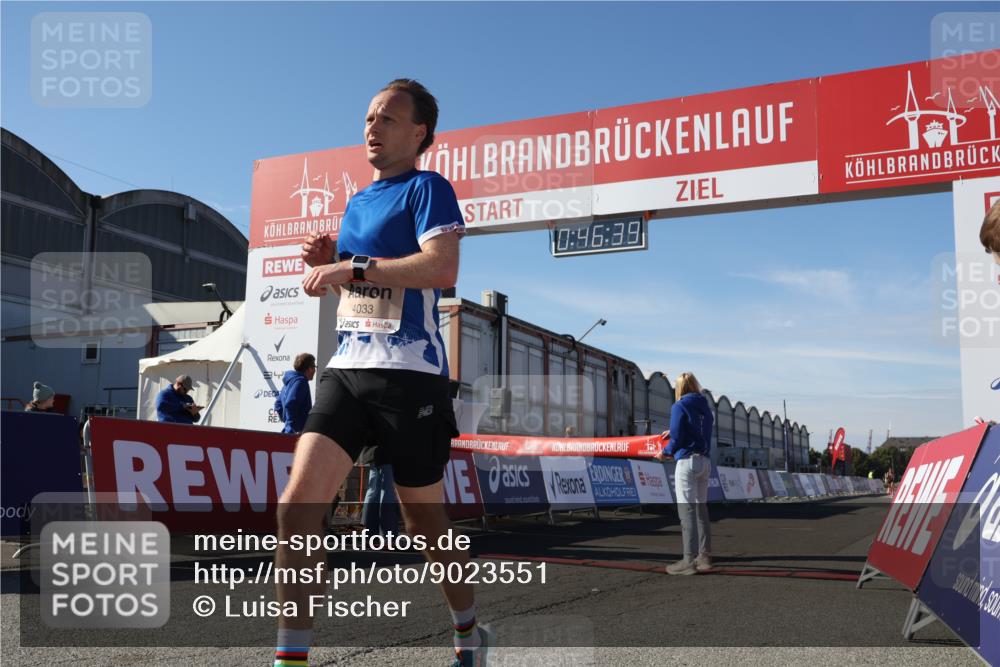03.10.2025 - Köhlbrandbrückenlauf Luisa Fischer http://msf.ph/oto/9023551 03.10.2025 12:46:38 Ziel 4027, 4033 meine-sportfotos.de