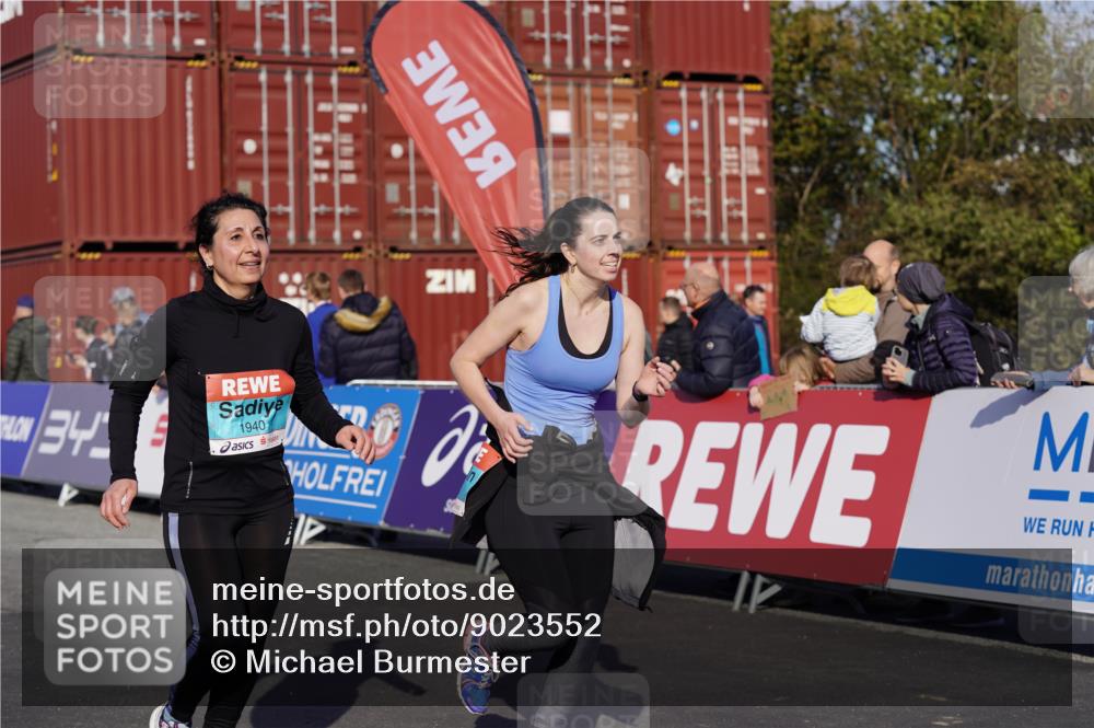 03.10.2025 - Köhlbrandbrückenlauf Michael Burmester http://msf.ph/oto/9023552 03.10.2025 10:25:55 Ziel 1847, 1924, 1940, 2111, 2406, 2532, 3151 meine-sportfotos.de