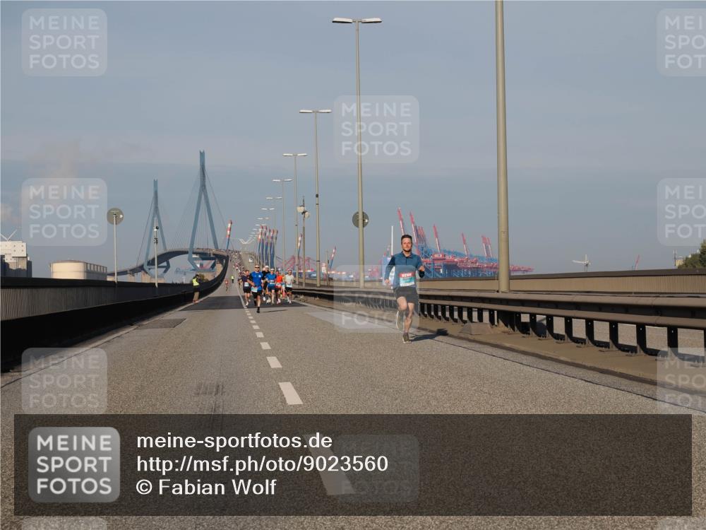 03.10.2025 - Köhlbrandbrückenlauf Fabian Wolf http://msf.ph/oto/9023560 03.10.2025 09:39:46 Position 3  meine-sportfotos.de