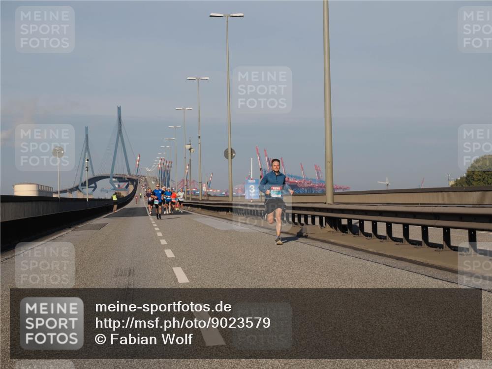 03.10.2025 - Köhlbrandbrückenlauf Fabian Wolf http://msf.ph/oto/9023579 03.10.2025 09:39:46 Position 3 3 meine-sportfotos.de