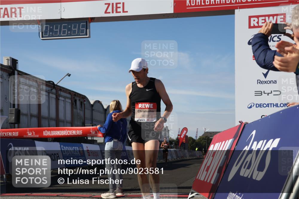 03.10.2025 - Köhlbrandbrückenlauf Luisa Fischer http://msf.ph/oto/9023581 03.10.2025 12:46:44 Ziel 4027, 4033, 6740 meine-sportfotos.de