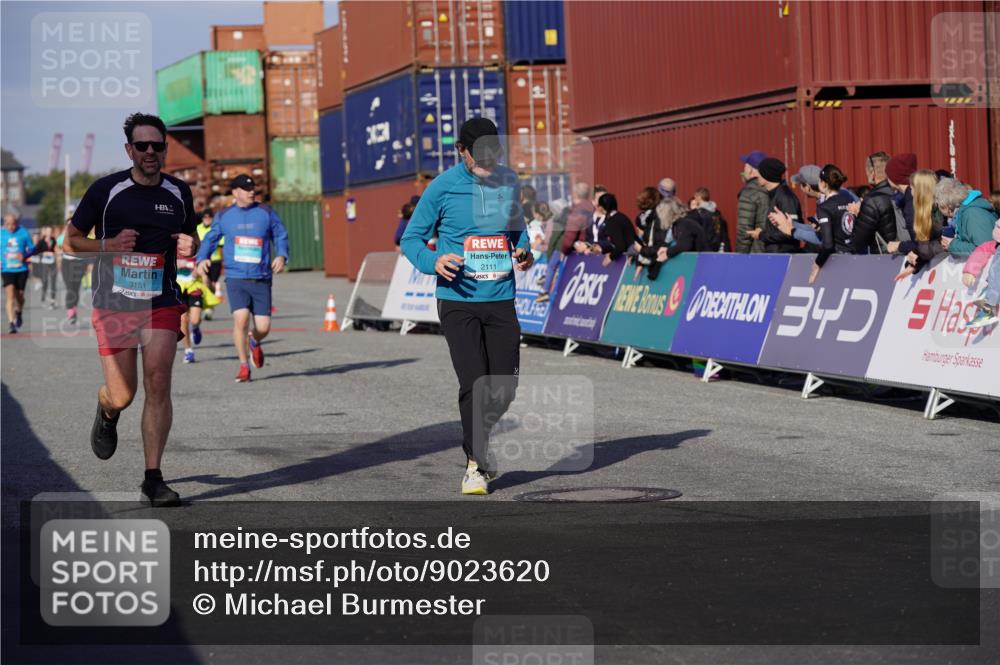 03.10.2025 - Köhlbrandbrückenlauf Michael Burmester http://msf.ph/oto/9023620 03.10.2025 10:26:00 Ziel 1847, 1924, 2001, 2111, 3151, 3555, 3586 meine-sportfotos.de