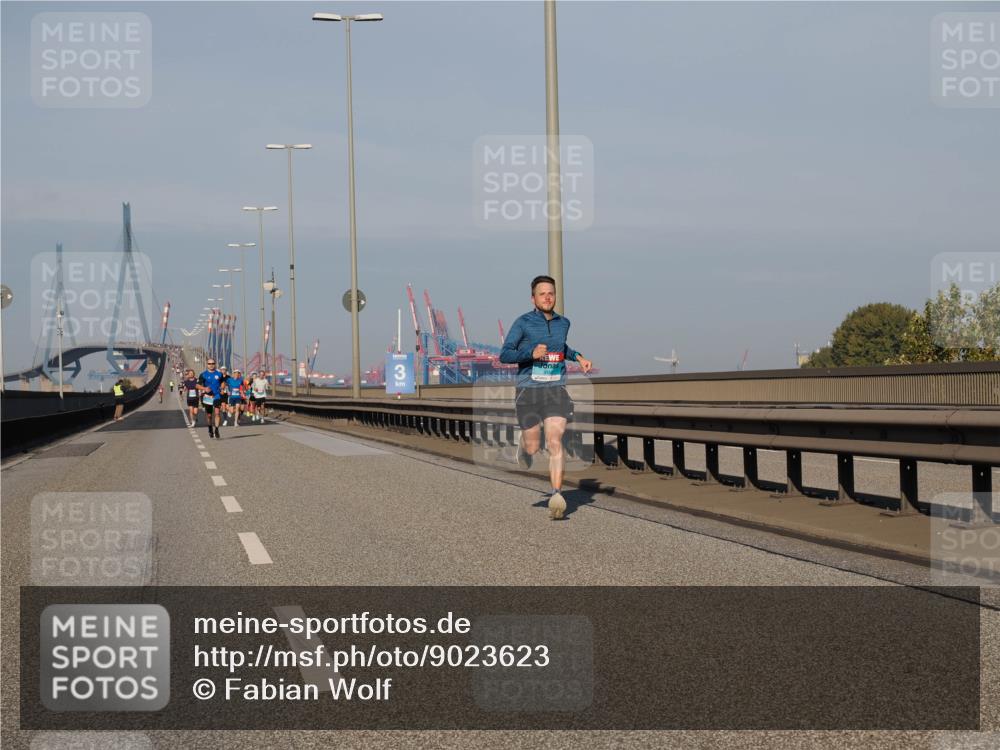 03.10.2025 - Köhlbrandbrückenlauf Fabian Wolf http://msf.ph/oto/9023623 03.10.2025 09:39:48 Position 3  meine-sportfotos.de