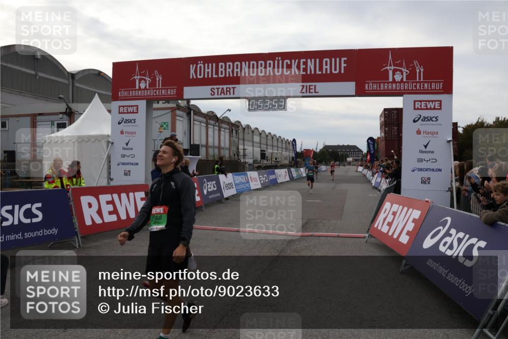 03.10.2025 - Köhlbrandbrückenlauf Julia Fischer http://msf.ph/oto/9023633 03.10.2025 15:53:53 Ziel 7047, 7074, 7181, 9268, 9322, 9718 meine-sportfotos.de