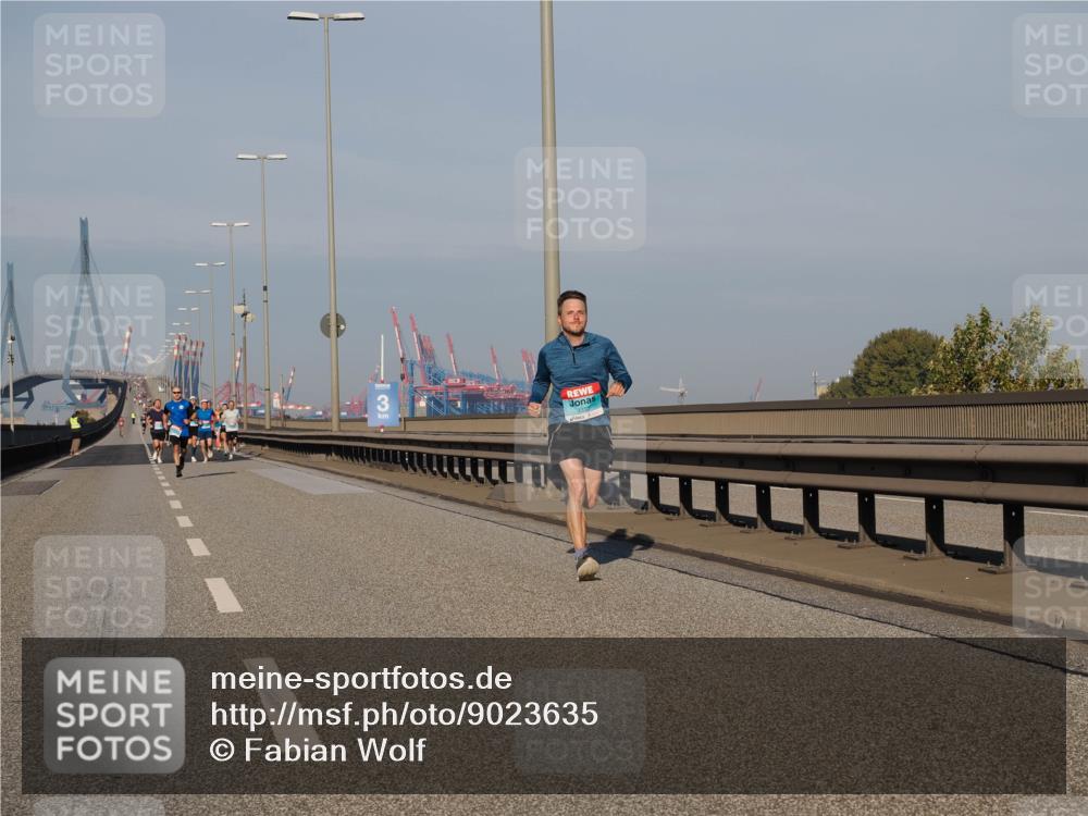 03.10.2025 - Köhlbrandbrückenlauf Fabian Wolf http://msf.ph/oto/9023635 03.10.2025 09:39:48 Position 3  meine-sportfotos.de