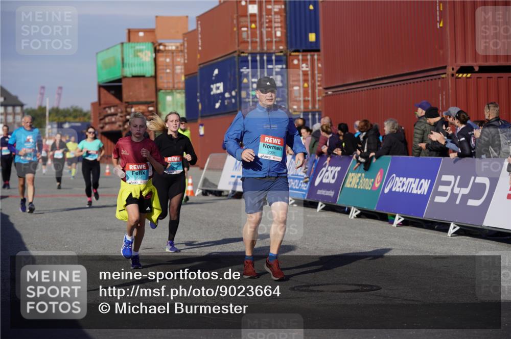 03.10.2025 - Köhlbrandbrückenlauf Michael Burmester http://msf.ph/oto/9023664 03.10.2025 10:26:04 Ziel 1904, 2001, 2111, 2676, 2681, 3151, 3447, 3555, 3586 meine-sportfotos.de