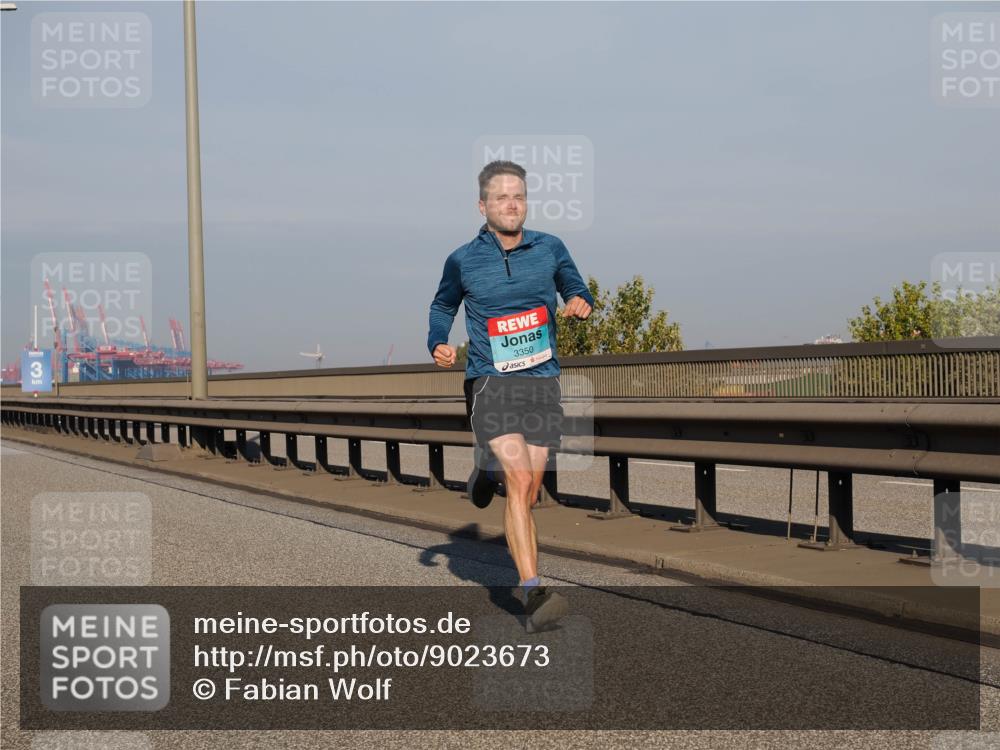 03.10.2025 - Köhlbrandbrückenlauf Fabian Wolf http://msf.ph/oto/9023673 03.10.2025 09:39:50 Position 3 3350, 0000080000 meine-sportfotos.de