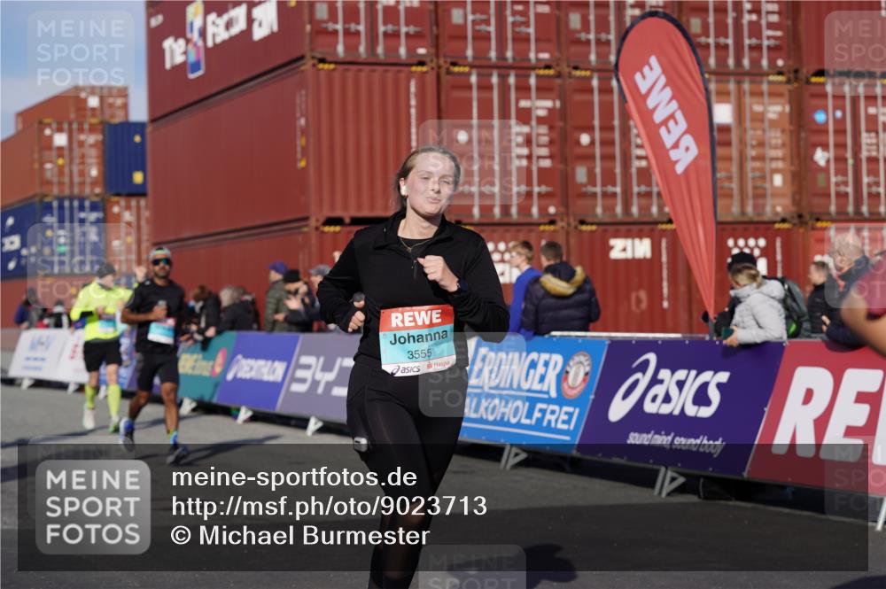 03.10.2025 - Köhlbrandbrückenlauf Michael Burmester http://msf.ph/oto/9023713 03.10.2025 10:26:08 Ziel 1904, 2001, 2284, 2676, 2681, 3149, 3447, 3555, 3586 meine-sportfotos.de