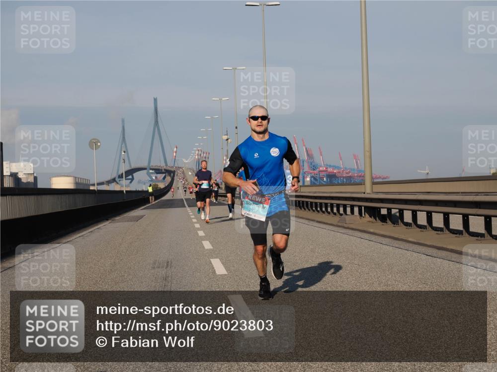 03.10.2025 - Köhlbrandbrückenlauf Fabian Wolf http://msf.ph/oto/9023803 03.10.2025 09:39:58 Position 3 2937 meine-sportfotos.de