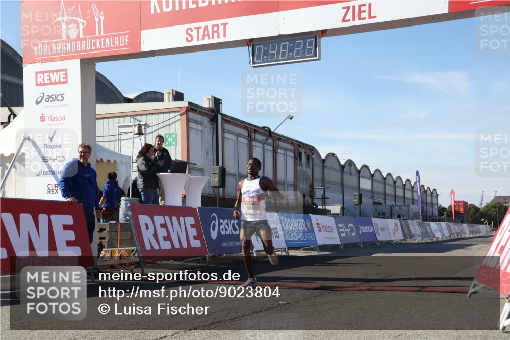03.10.2025 - Köhlbrandbrückenlauf Luisa Fischer http://msf.ph/oto/9023804 03.10.2025 12:48:28 Ziel 6359 meine-sportfotos.de