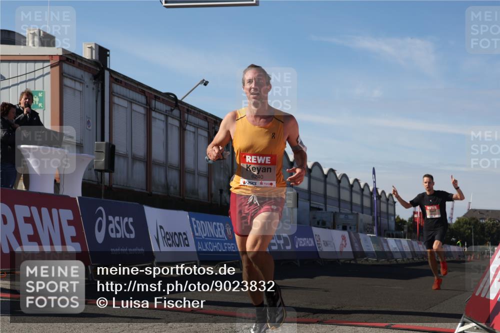 03.10.2025 - Köhlbrandbrückenlauf Luisa Fischer http://msf.ph/oto/9023832 03.10.2025 12:48:58 Ziel 5797, 6240 meine-sportfotos.de