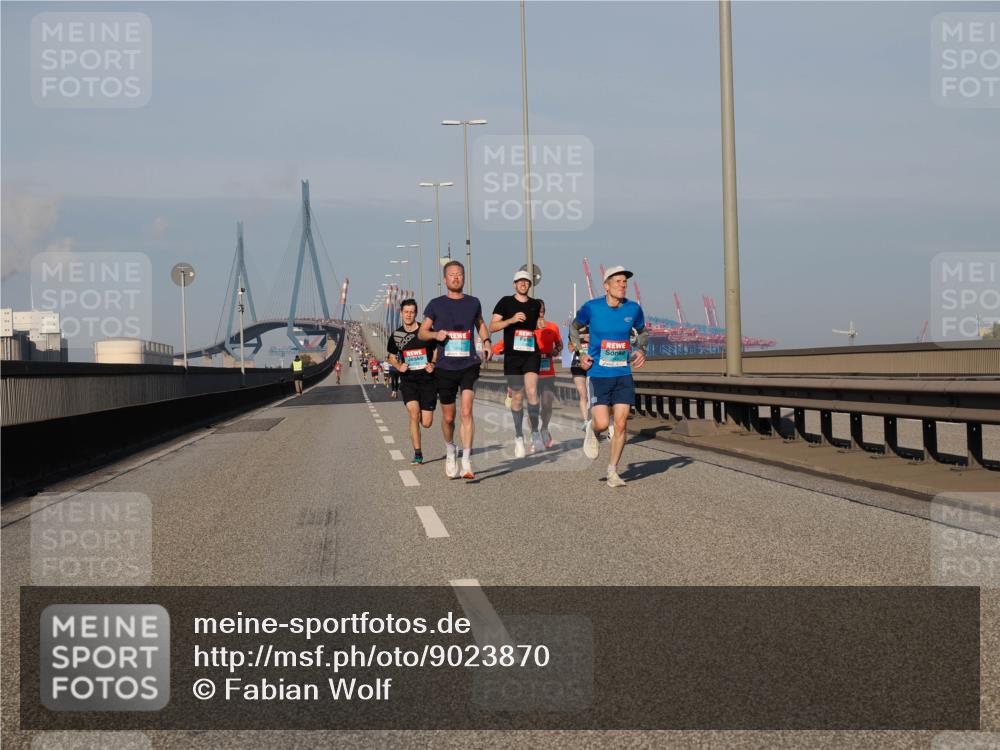 03.10.2025 - Köhlbrandbrückenlauf Fabian Wolf http://msf.ph/oto/9023870 03.10.2025 09:40:01 Position 3  meine-sportfotos.de