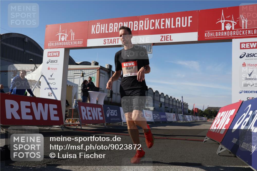 03.10.2025 - Köhlbrandbrückenlauf Luisa Fischer http://msf.ph/oto/9023872 03.10.2025 12:49:01 Ziel 5797, 6240 meine-sportfotos.de