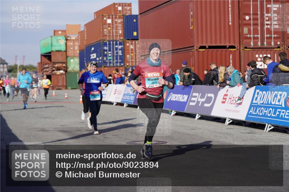 03.10.2025 - Köhlbrandbrückenlauf Michael Burmester http://msf.ph/oto/9023894 03.10.2025 10:26:22 Ziel 1209, 1744, 1949, 2614, 2925, 3113 meine-sportfotos.de
