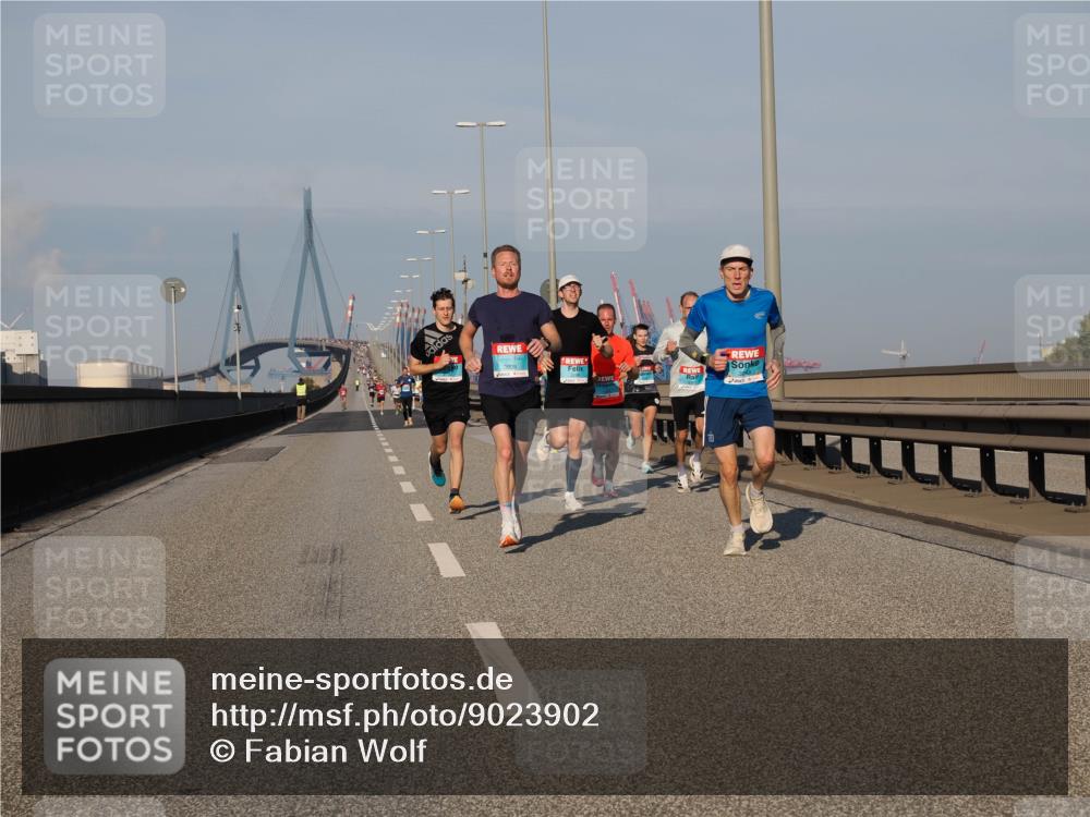 03.10.2025 - Köhlbrandbrückenlauf Fabian Wolf http://msf.ph/oto/9023902 03.10.2025 09:40:02 Position 3 3809 meine-sportfotos.de