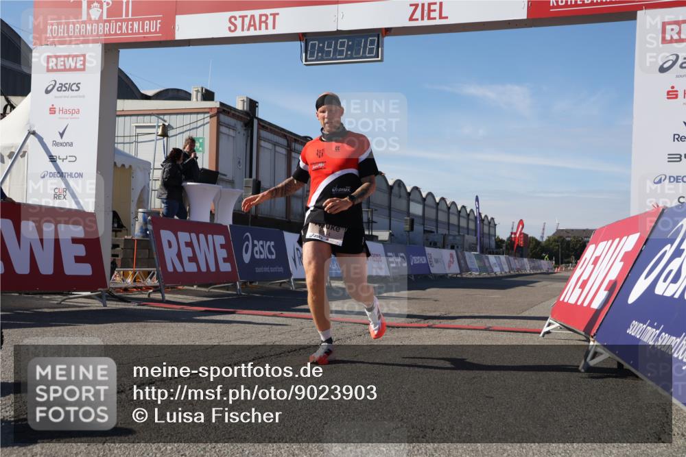 03.10.2025 - Köhlbrandbrückenlauf Luisa Fischer http://msf.ph/oto/9023903 03.10.2025 12:49:17 Ziel 6514 meine-sportfotos.de