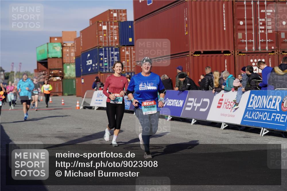 03.10.2025 - Köhlbrandbrückenlauf Michael Burmester http://msf.ph/oto/9023908 03.10.2025 10:26:24 Ziel 1209, 1744, 1949, 2050, 2614, 2925, 3113 meine-sportfotos.de