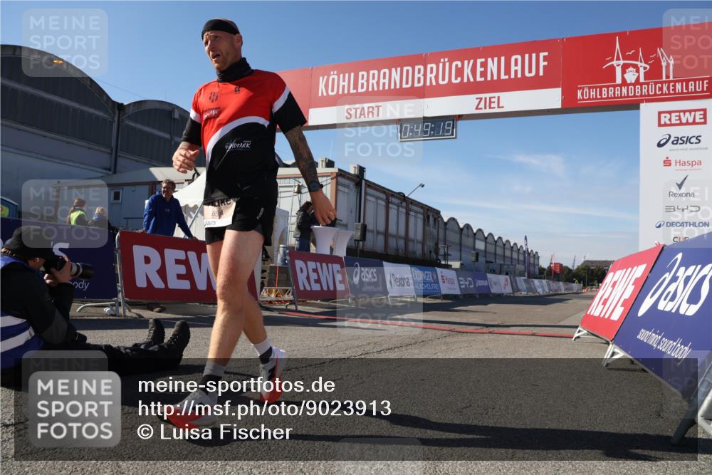 03.10.2025 - Köhlbrandbrückenlauf Luisa Fischer http://msf.ph/oto/9023913 03.10.2025 12:49:18 Ziel 6514 meine-sportfotos.de