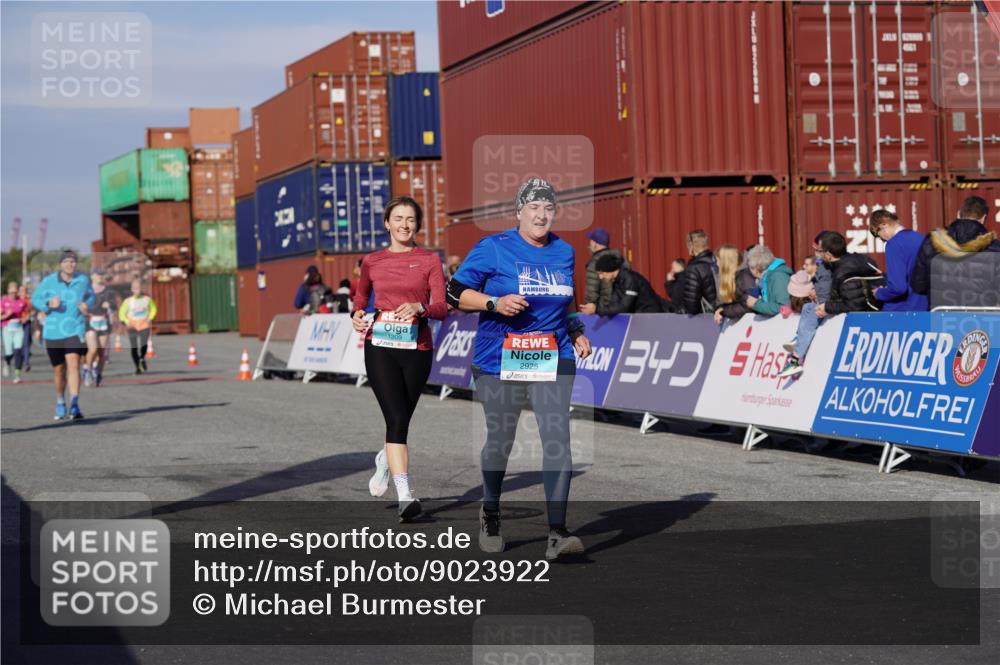 03.10.2025 - Köhlbrandbrückenlauf Michael Burmester http://msf.ph/oto/9023922 03.10.2025 10:26:24 Ziel 1209, 1744, 1949, 2050, 2614, 2925, 3113 meine-sportfotos.de