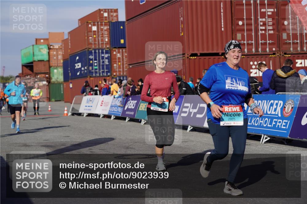 03.10.2025 - Köhlbrandbrückenlauf Michael Burmester http://msf.ph/oto/9023939 03.10.2025 10:26:25 Ziel 1209, 1436, 1744, 1949, 2050, 2614, 2925, 3113 meine-sportfotos.de