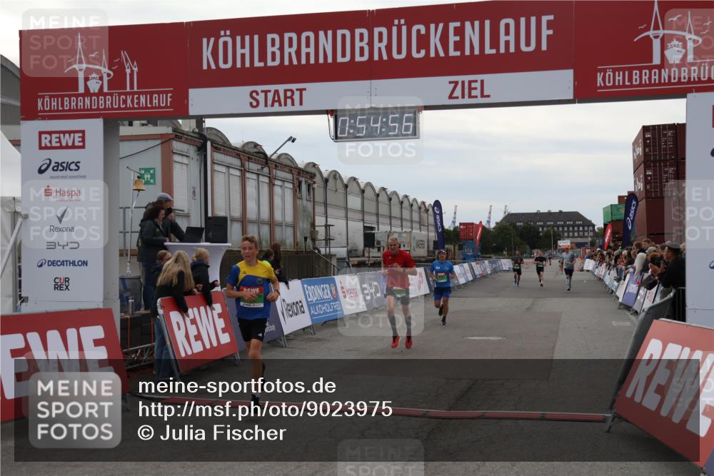 03.10.2025 - Köhlbrandbrückenlauf Julia Fischer http://msf.ph/oto/9023975 03.10.2025 15:54:57 Ziel 7010, 7068, 7597, 7809, 8872, 9481, 9590 meine-sportfotos.de
