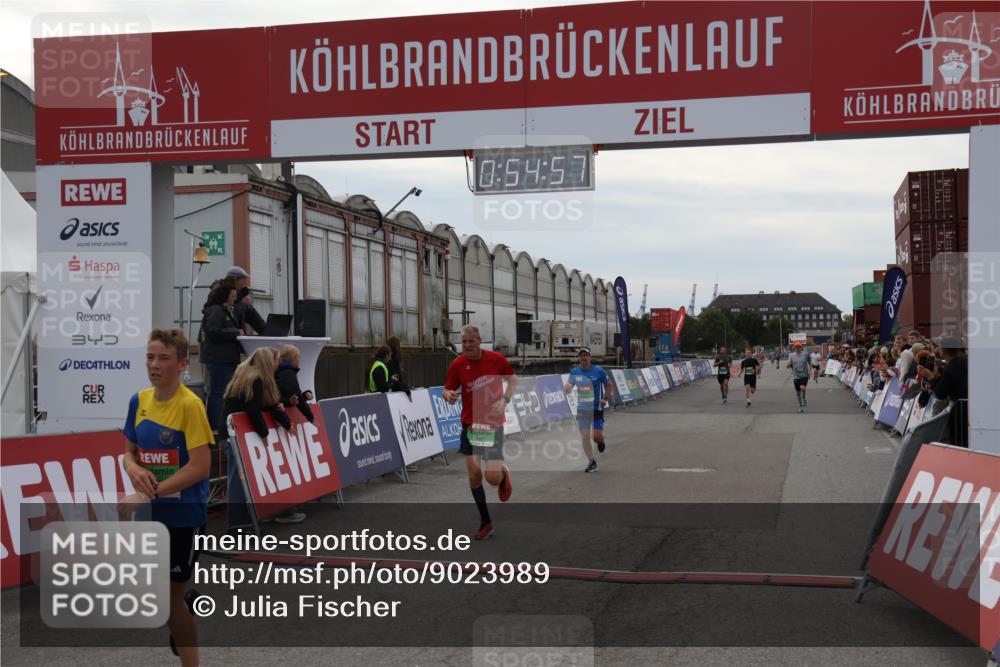 03.10.2025 - Köhlbrandbrückenlauf Julia Fischer http://msf.ph/oto/9023989 03.10.2025 15:54:58 Ziel 7010, 7068, 7597, 7809, 8872, 9481, 9590 meine-sportfotos.de