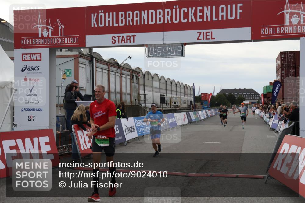 03.10.2025 - Köhlbrandbrückenlauf Julia Fischer http://msf.ph/oto/9024010 03.10.2025 15:54:59 Ziel 7010, 7597, 7809, 8872, 9481, 9590, 9594 meine-sportfotos.de