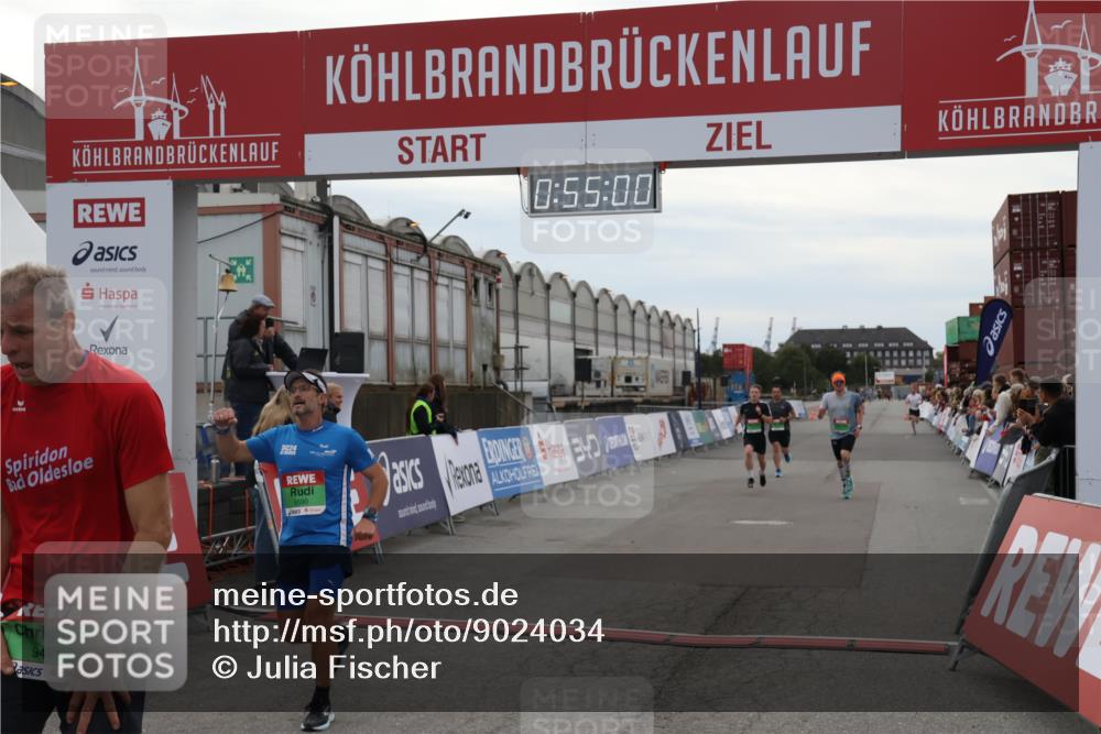 03.10.2025 - Köhlbrandbrückenlauf Julia Fischer http://msf.ph/oto/9024034 03.10.2025 15:55:01 Ziel 7010, 7597, 7809, 8872, 9481, 9590, 9594 meine-sportfotos.de