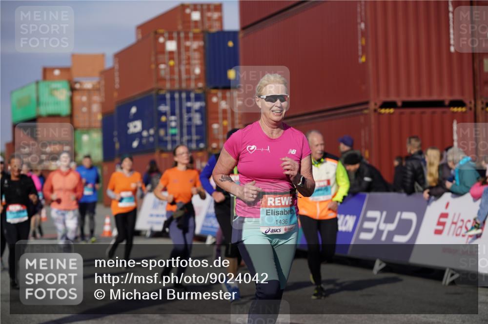 03.10.2025 - Köhlbrandbrückenlauf Michael Burmester http://msf.ph/oto/9024042 03.10.2025 10:26:34 Ziel 1425, 1436, 1509, 1756, 1840, 1996, 2004, 2005, 2050, 2219, 2259, 2551, 2574, 2952, 3105, 3110, 3163, 3787 meine-sportfotos.de
