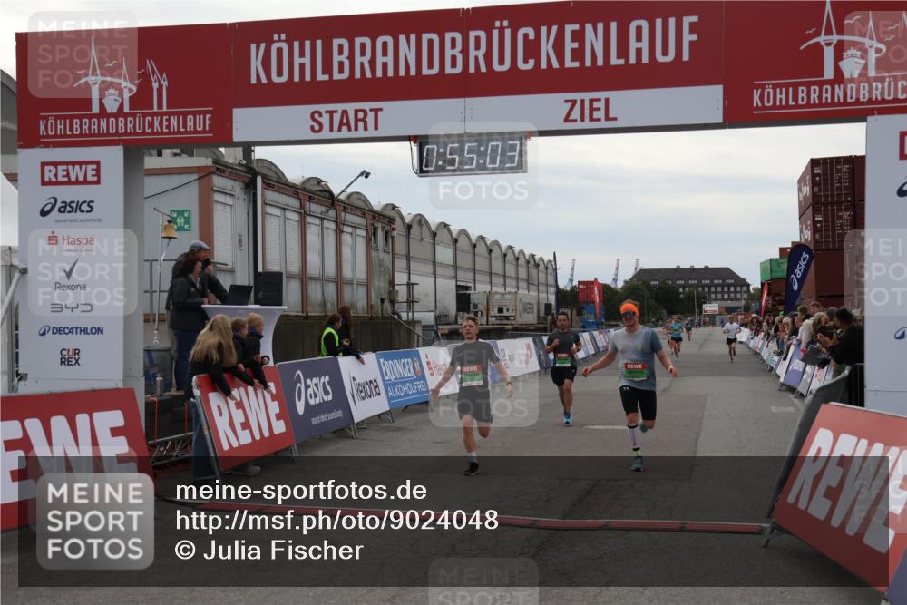 03.10.2025 - Köhlbrandbrückenlauf Julia Fischer http://msf.ph/oto/9024048 03.10.2025 15:55:03 Ziel 7010, 7597, 7809, 8872, 9481, 9590, 9594 meine-sportfotos.de