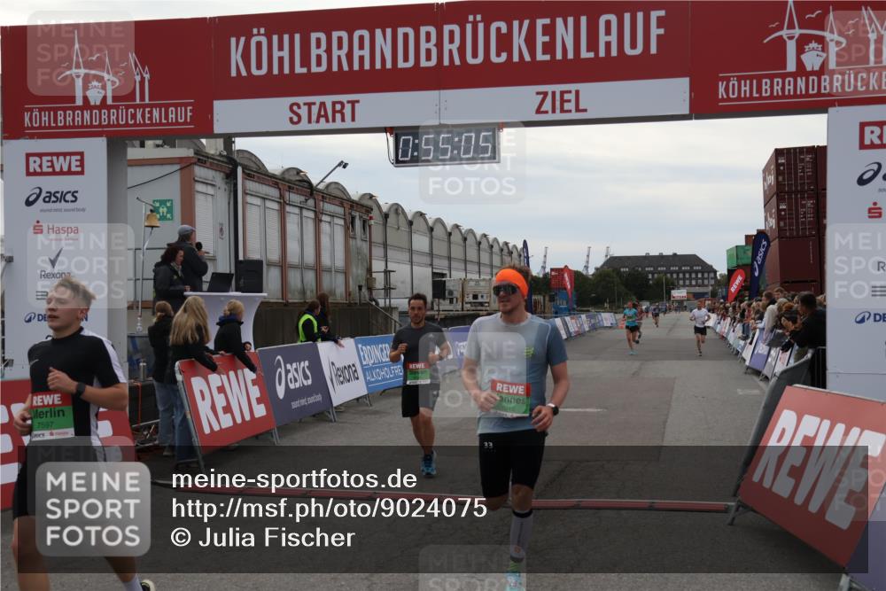 03.10.2025 - Köhlbrandbrückenlauf Julia Fischer http://msf.ph/oto/9024075 03.10.2025 15:55:05 Ziel 7010, 7040, 7597, 7898, 8872, 9481, 9590, 9594 meine-sportfotos.de