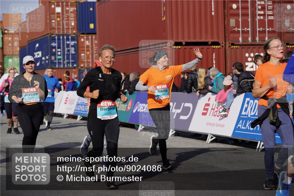 03.10.2025 - Köhlbrandbrückenlauf Michael Burmester http://msf.ph/oto/9024086 03.10.2025 10:26:37 Ziel 1425, 1436, 1509, 1756, 1840, 1996, 2004, 2005, 2219, 2259, 2551, 2574, 2952, 3105, 3110, 3163, 3787 meine-sportfotos.de