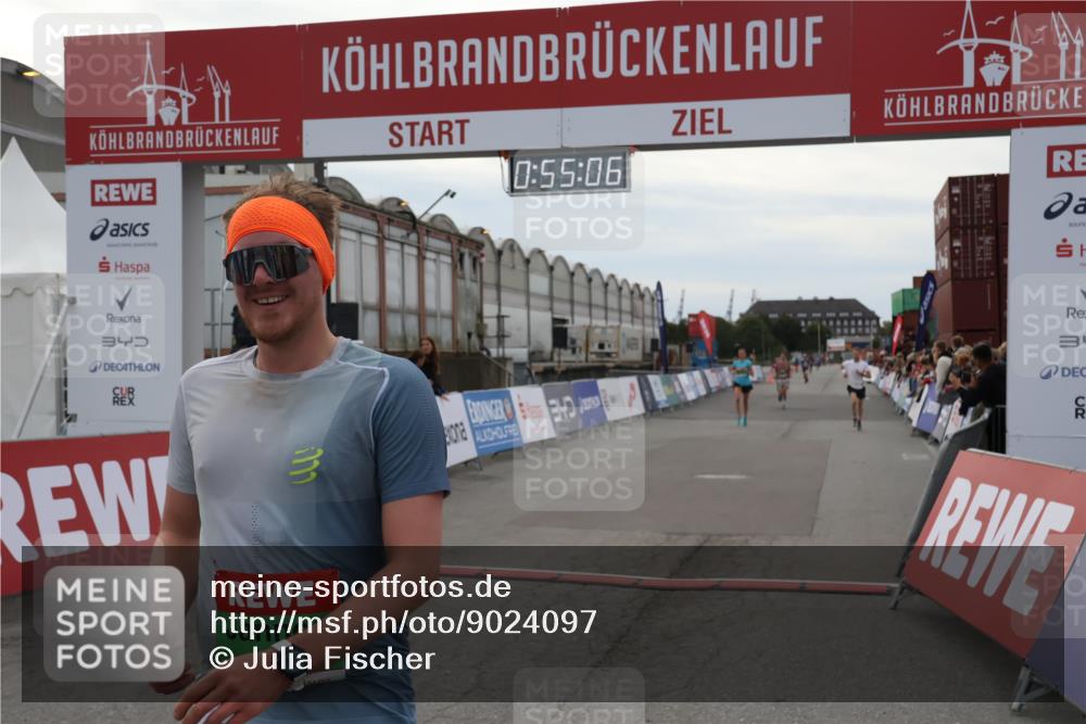 03.10.2025 - Köhlbrandbrückenlauf Julia Fischer http://msf.ph/oto/9024097 03.10.2025 15:55:07 Ziel 7010, 7040, 7597, 7898, 9481, 9590, 9594 meine-sportfotos.de