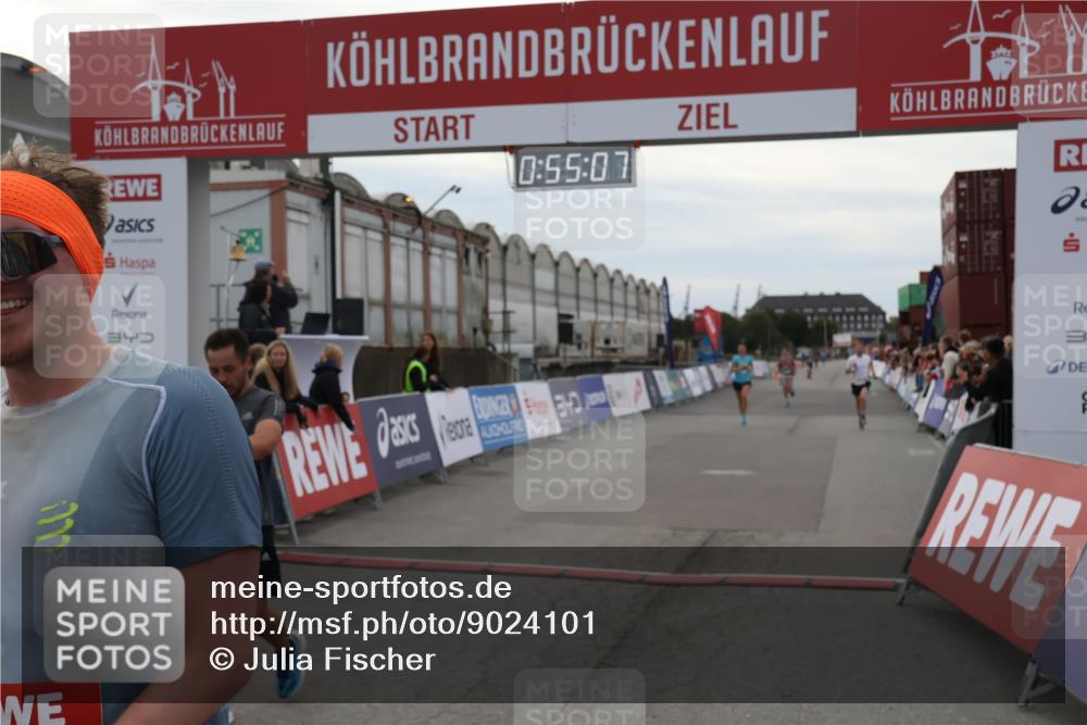 03.10.2025 - Köhlbrandbrückenlauf Julia Fischer http://msf.ph/oto/9024101 03.10.2025 15:55:07 Ziel 7010, 7040, 7597, 7898, 9481, 9590, 9594 meine-sportfotos.de