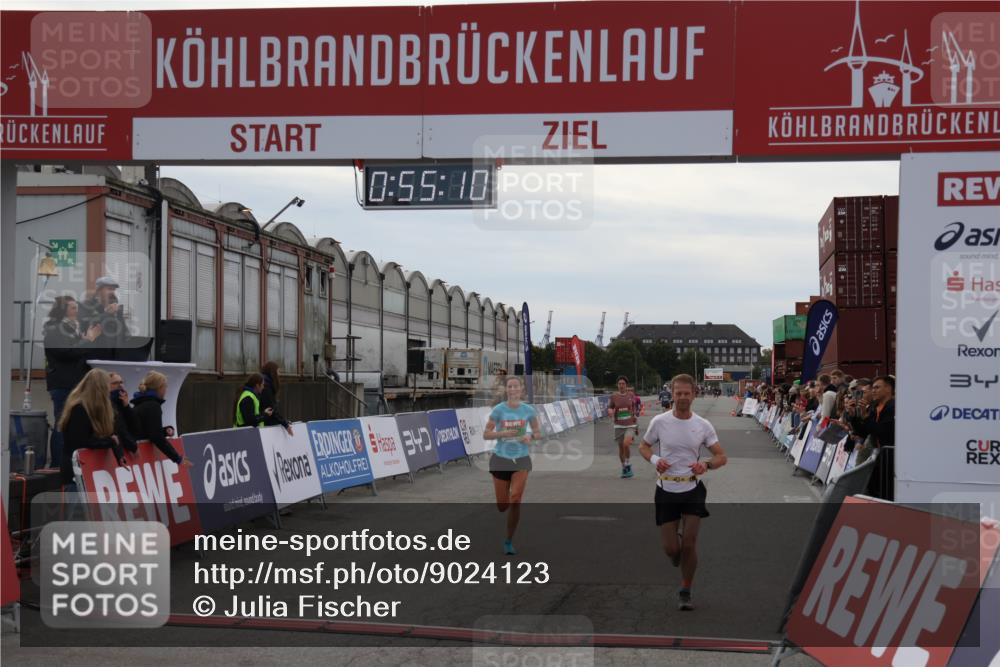 03.10.2025 - Köhlbrandbrückenlauf Julia Fischer http://msf.ph/oto/9024123 03.10.2025 15:55:10 Ziel 7010, 7040, 7100, 7597, 7898, 9594 meine-sportfotos.de